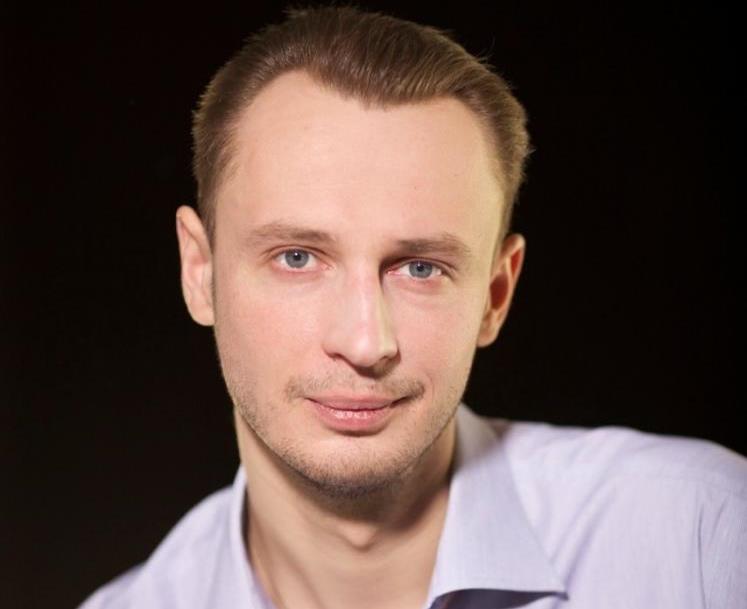Илья Ждаников