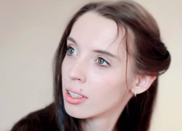 Анна Цанг